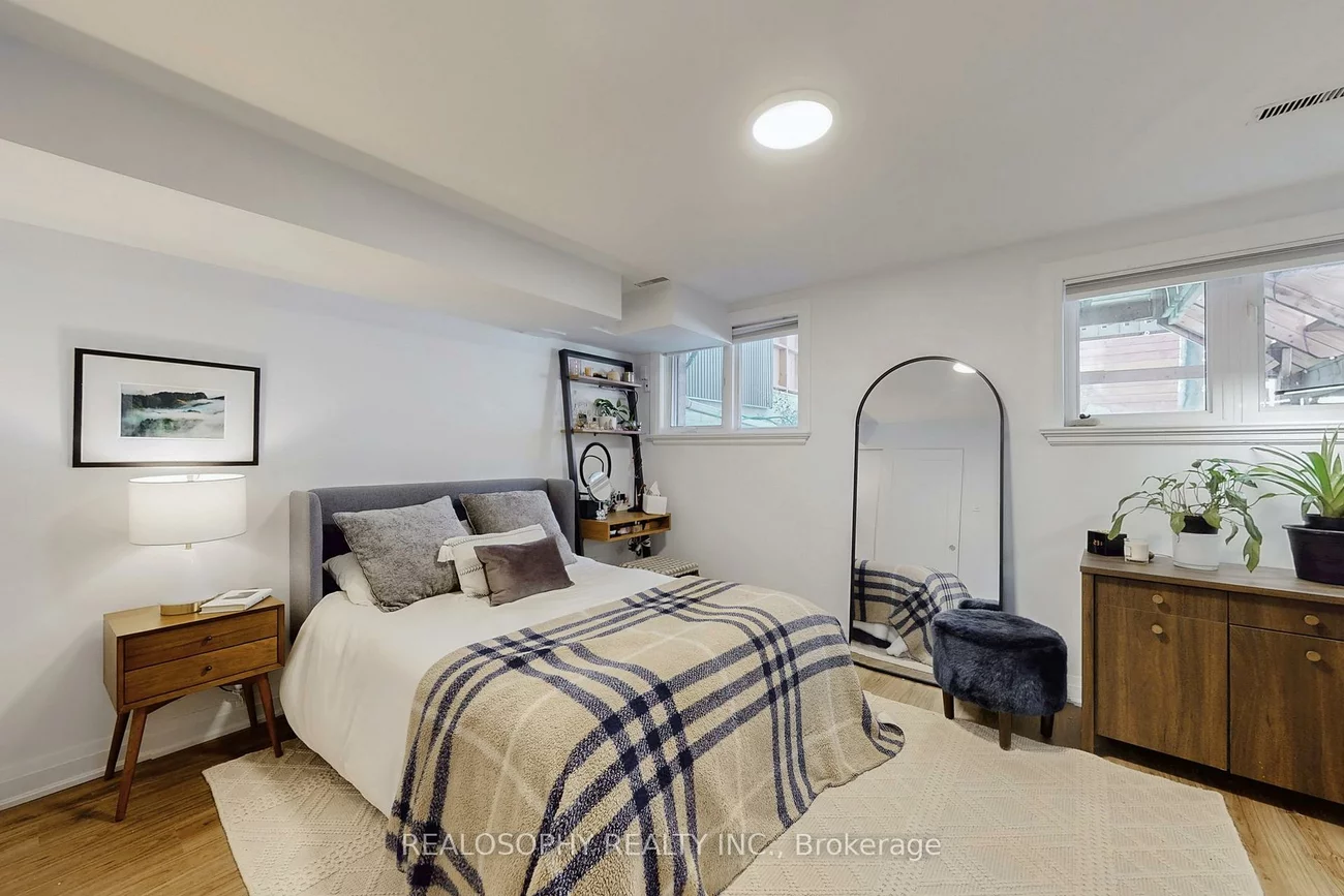 102, Morse, South Riverdale, Toronto