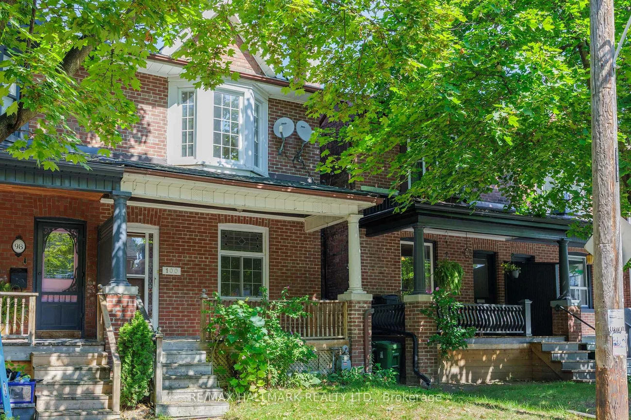 100, Dearbourne, North Riverdale, Toronto