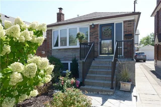 129, Memorial Park, Danforth Village-East York, Toronto