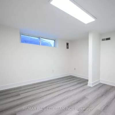 5, Ripon, Crescent Town, Toronto