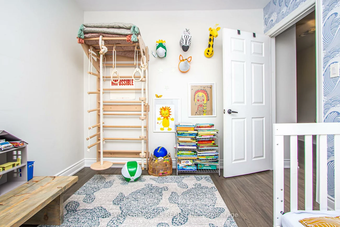 16, Bryant, Crescent Town, Toronto