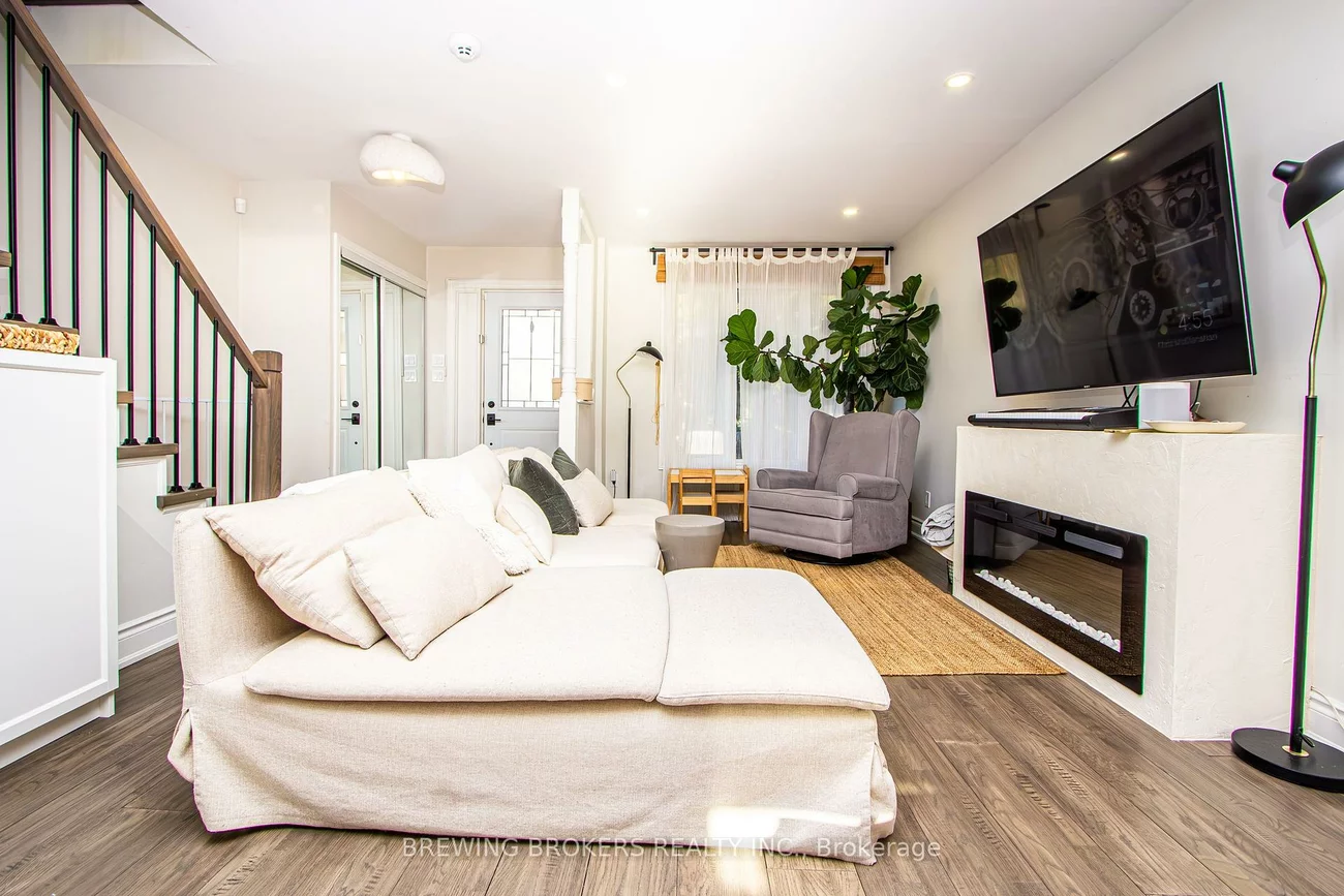 16, Bryant, Crescent Town, Toronto