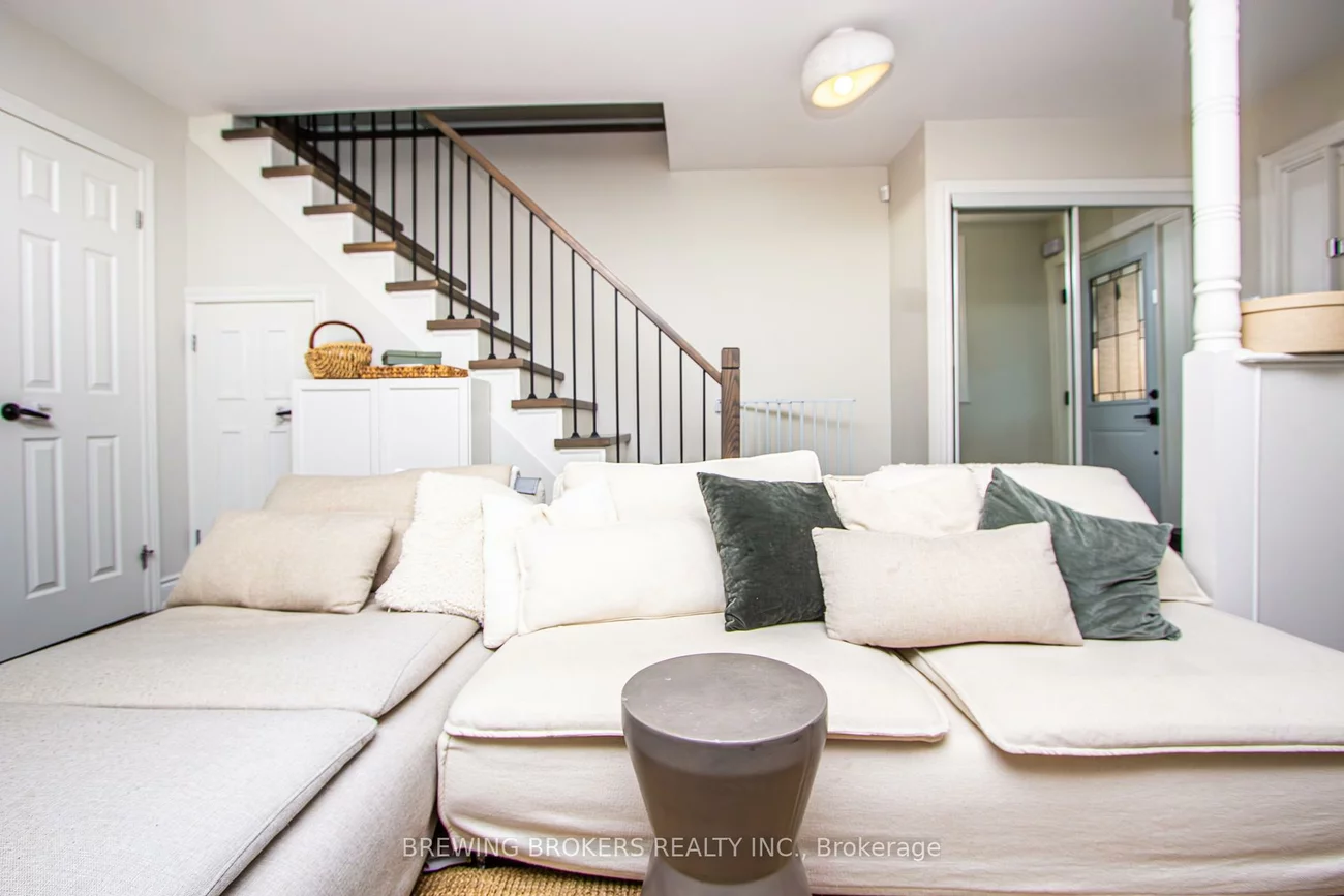 16, Bryant, Crescent Town, Toronto