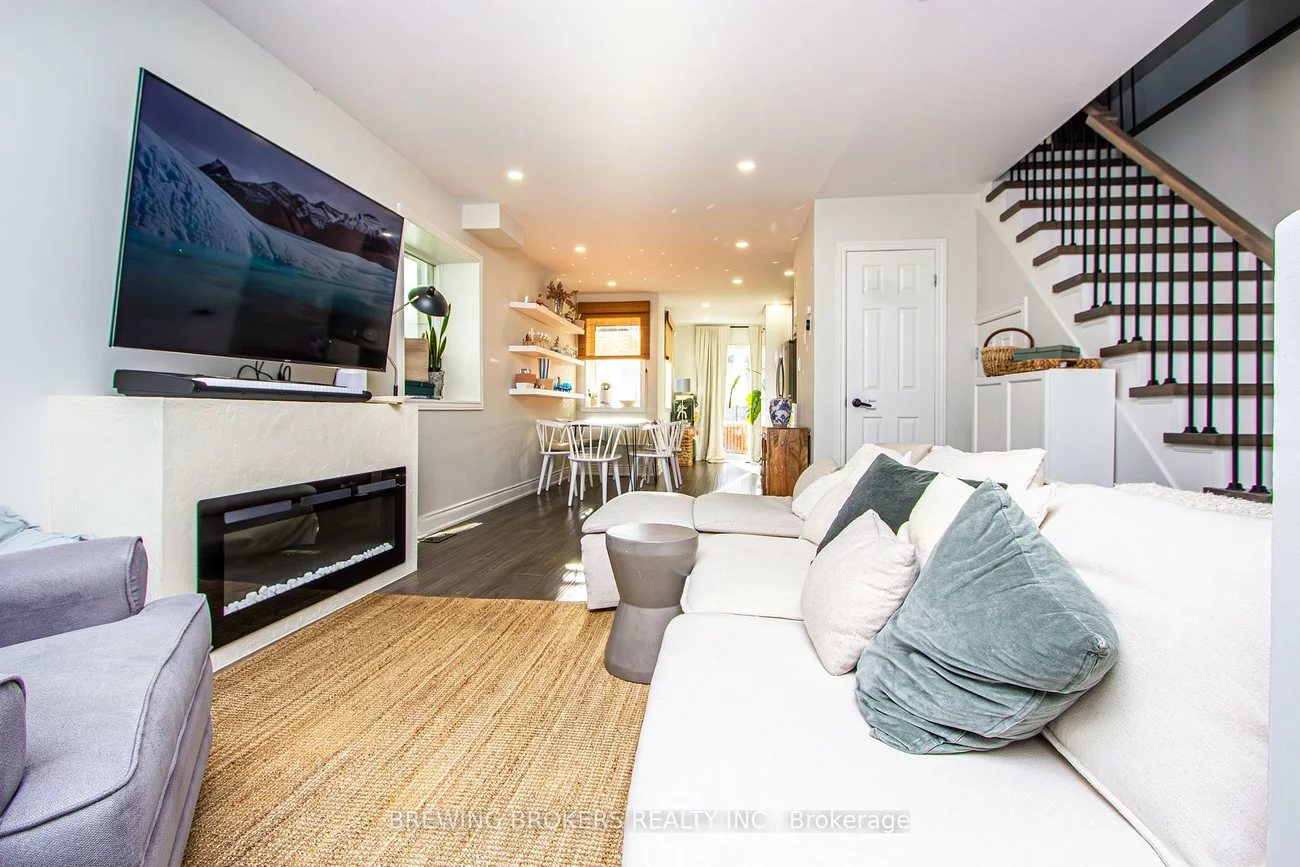 16, Bryant, Crescent Town, Toronto