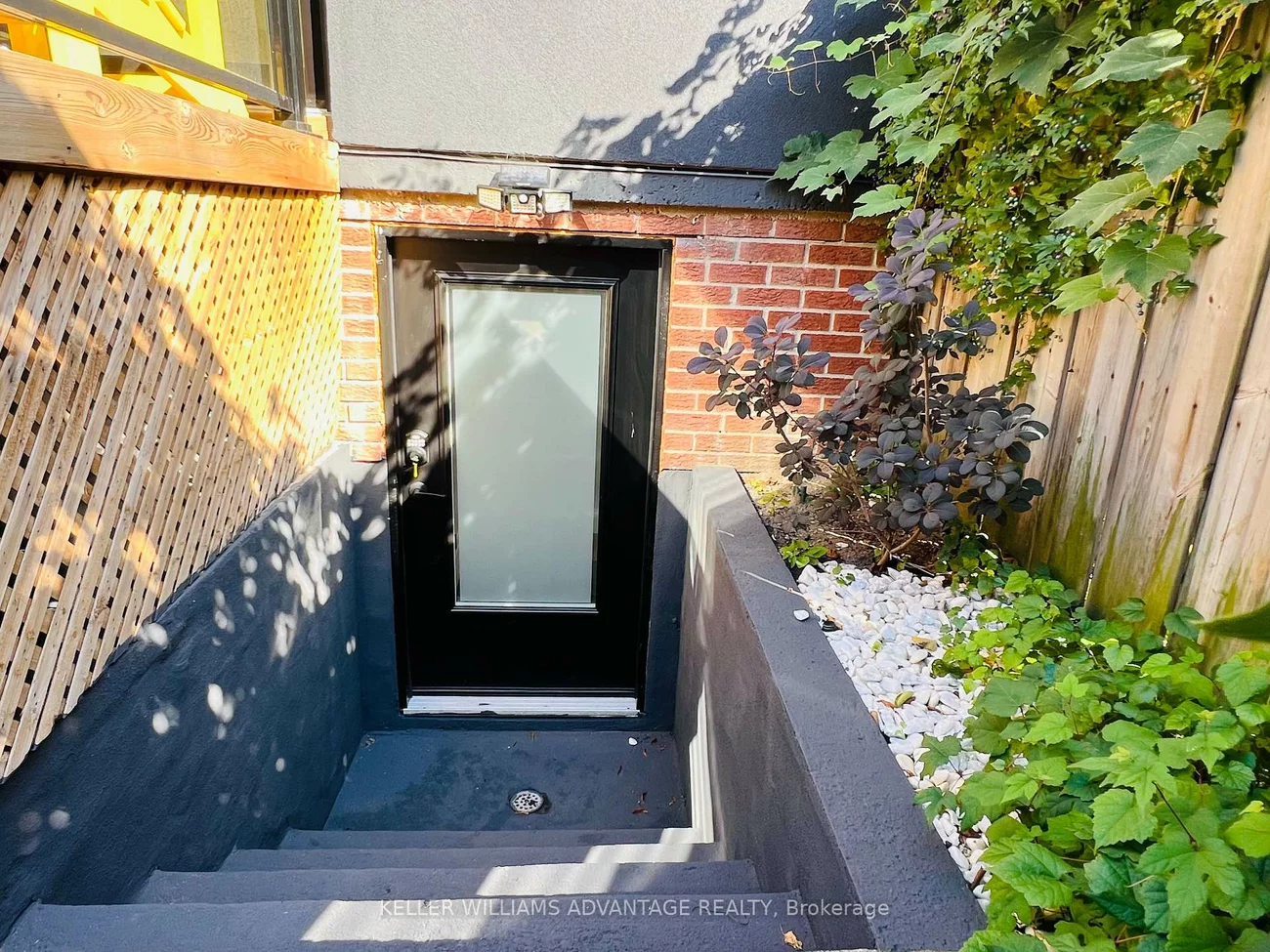 12, KIMBERLEY, The Beaches, Toronto