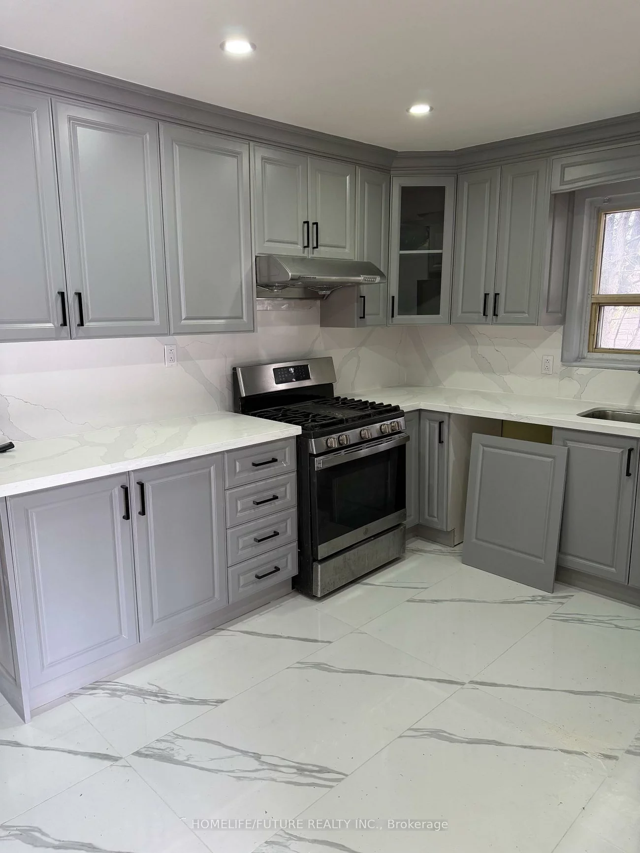 221, Hupfield, Malvern, Toronto