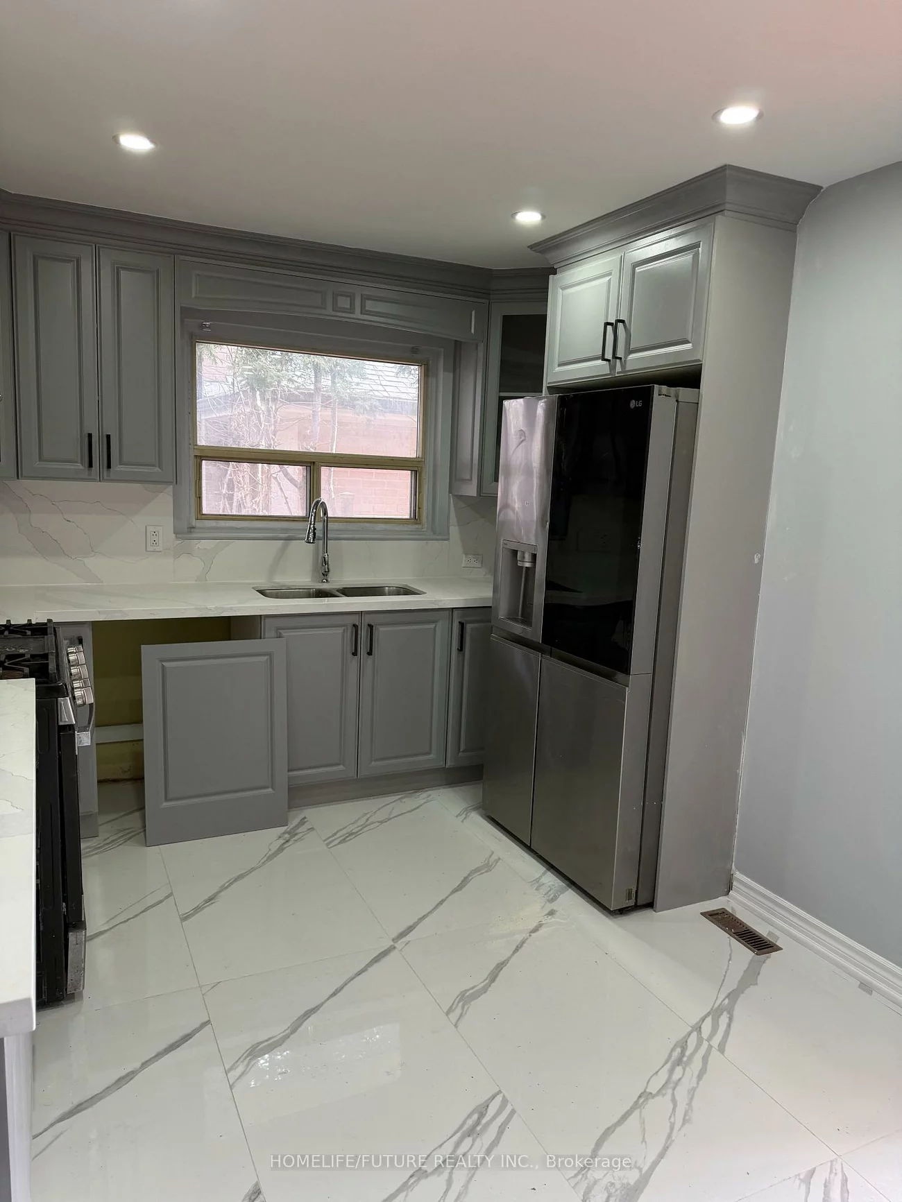 221, Hupfield, Malvern, Toronto