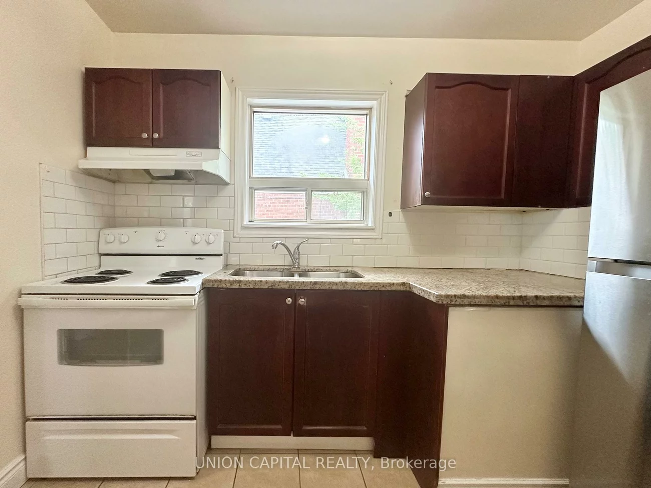 1048, Kennedy, Dorset Park, Toronto