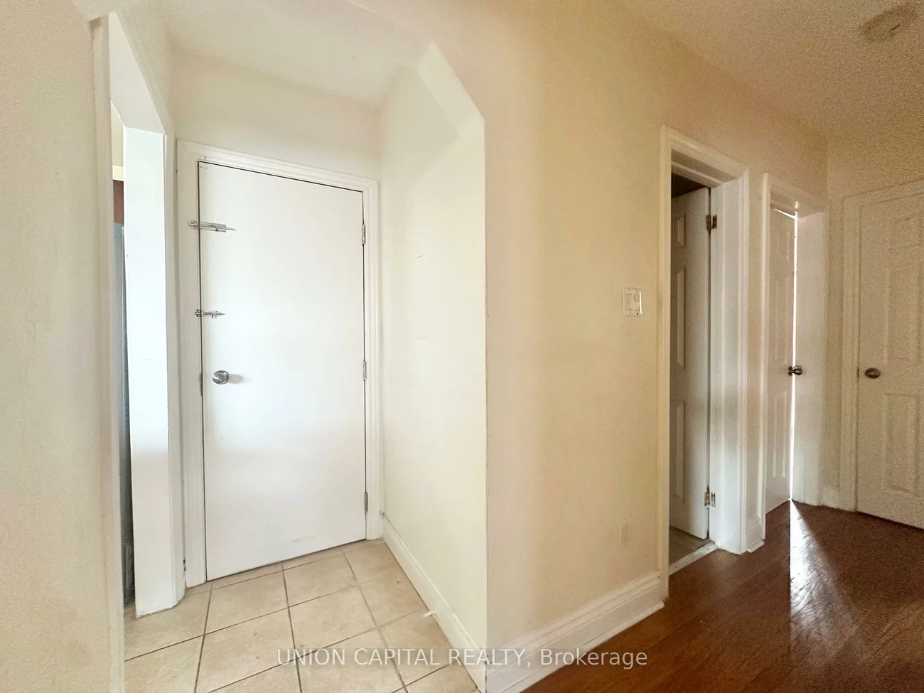 1048, Kennedy, Dorset Park, Toronto