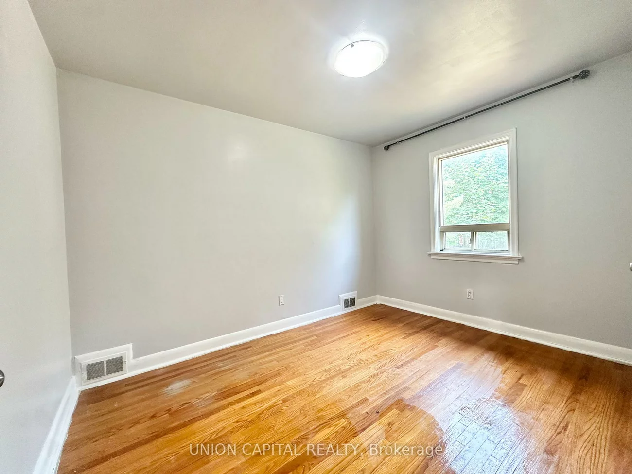 1048, Kennedy, Dorset Park, Toronto