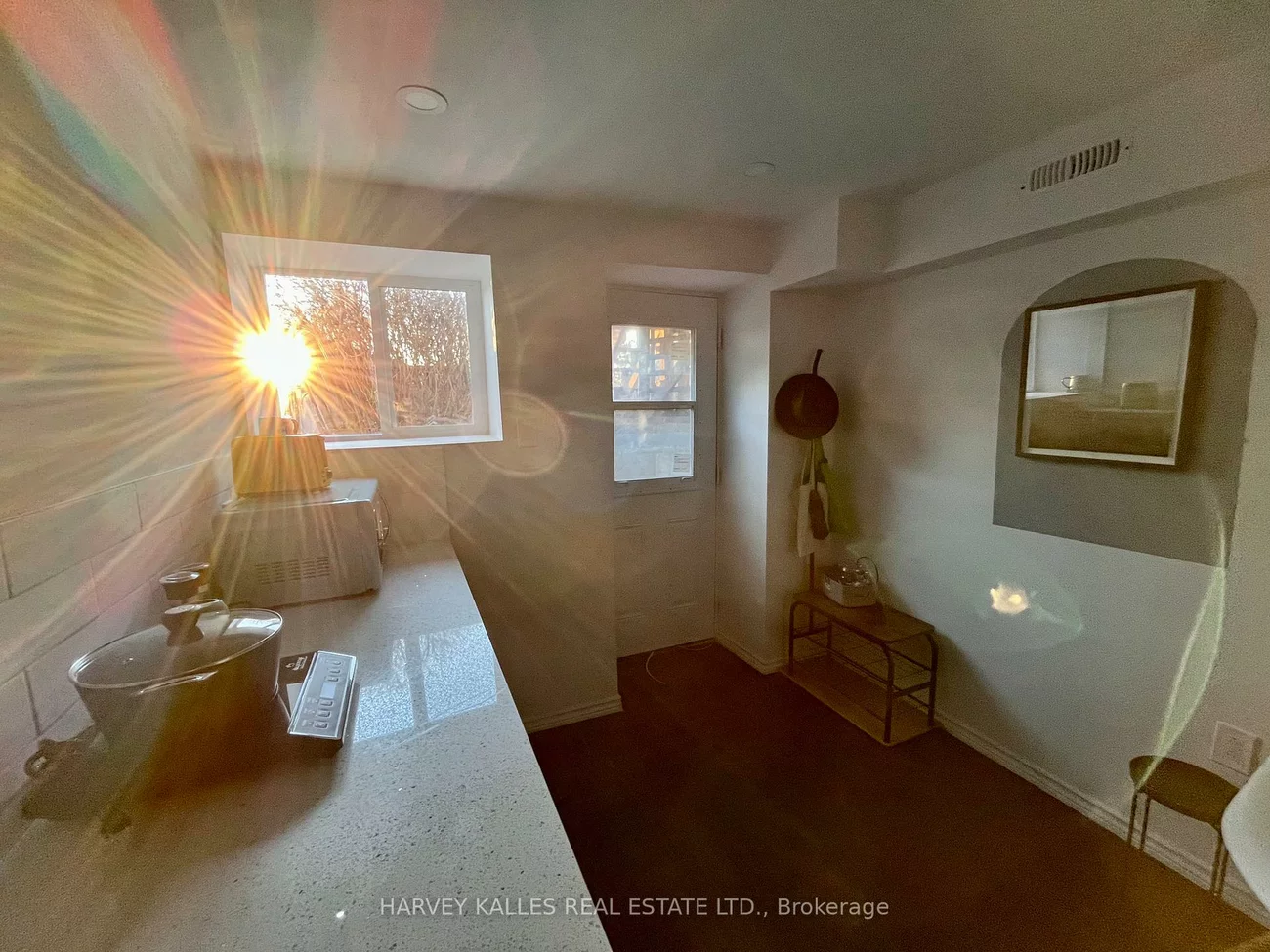 26, Leyton, Oakridge, Toronto