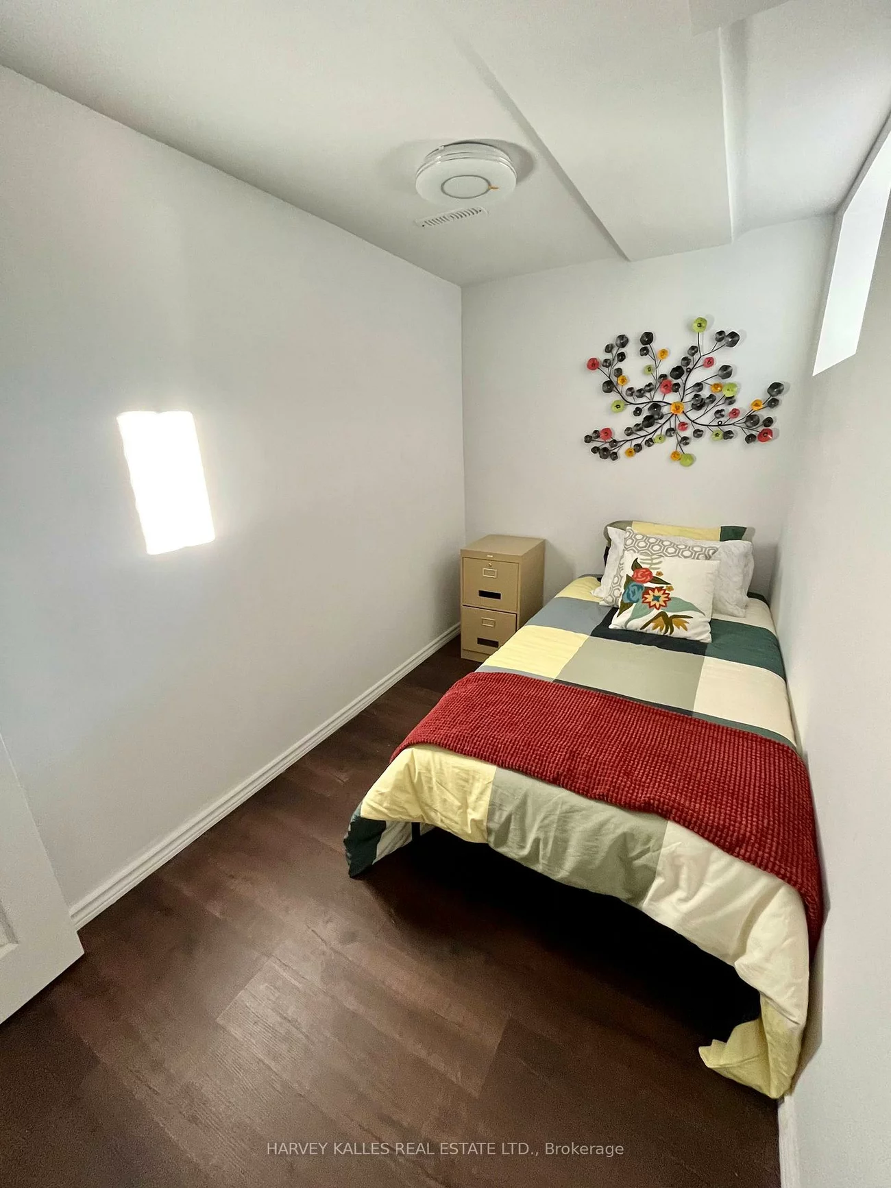 26, Leyton, Oakridge, Toronto