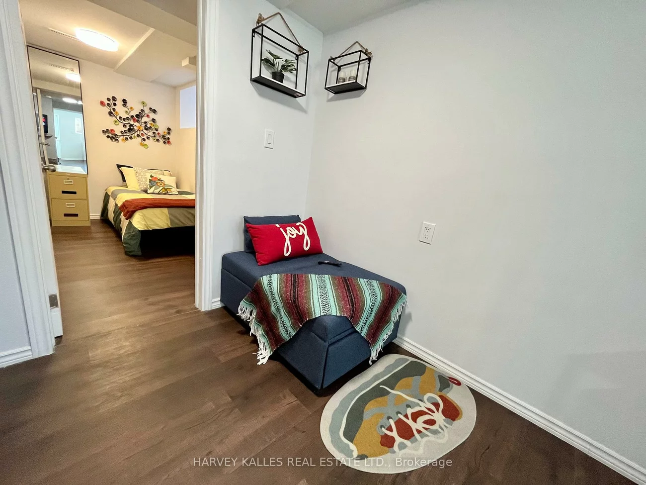 26, Leyton, Oakridge, Toronto