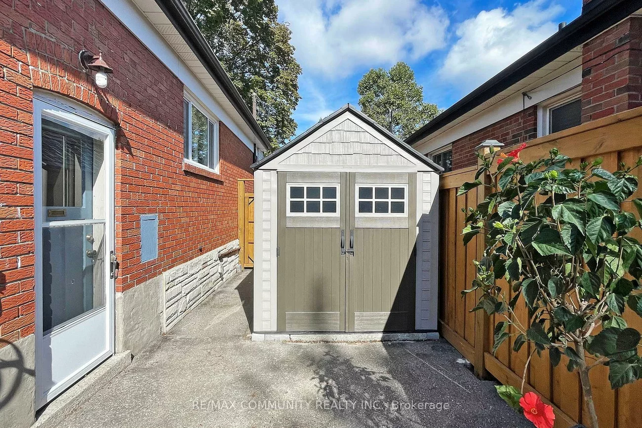 143, Hiscock, Woburn, Toronto