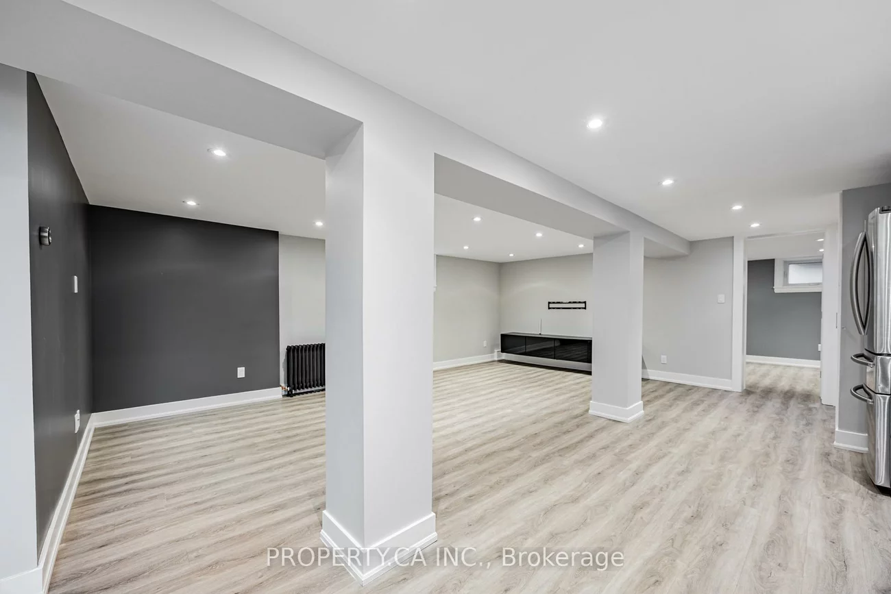 9, Mckayfield, Danforth Village-East York, Toronto