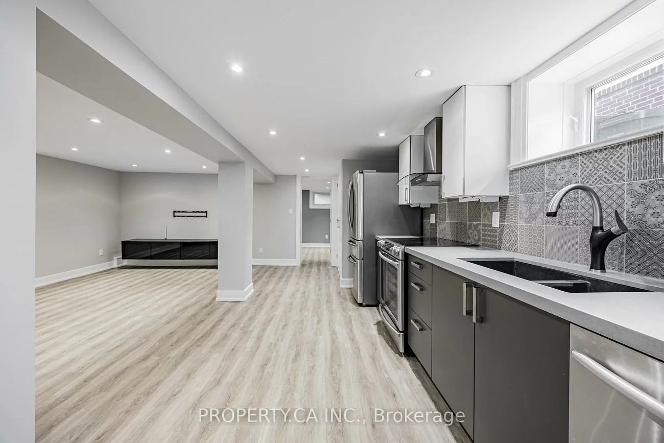 9, Mckayfield, Danforth Village-East York, Toronto