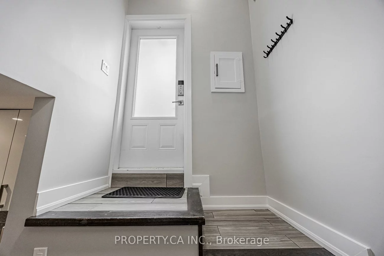 9, Mckayfield, Danforth Village-East York, Toronto