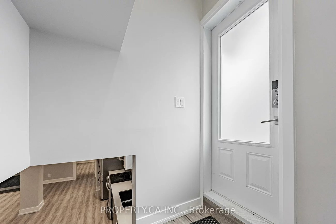 9, Mckayfield, Danforth Village-East York, Toronto