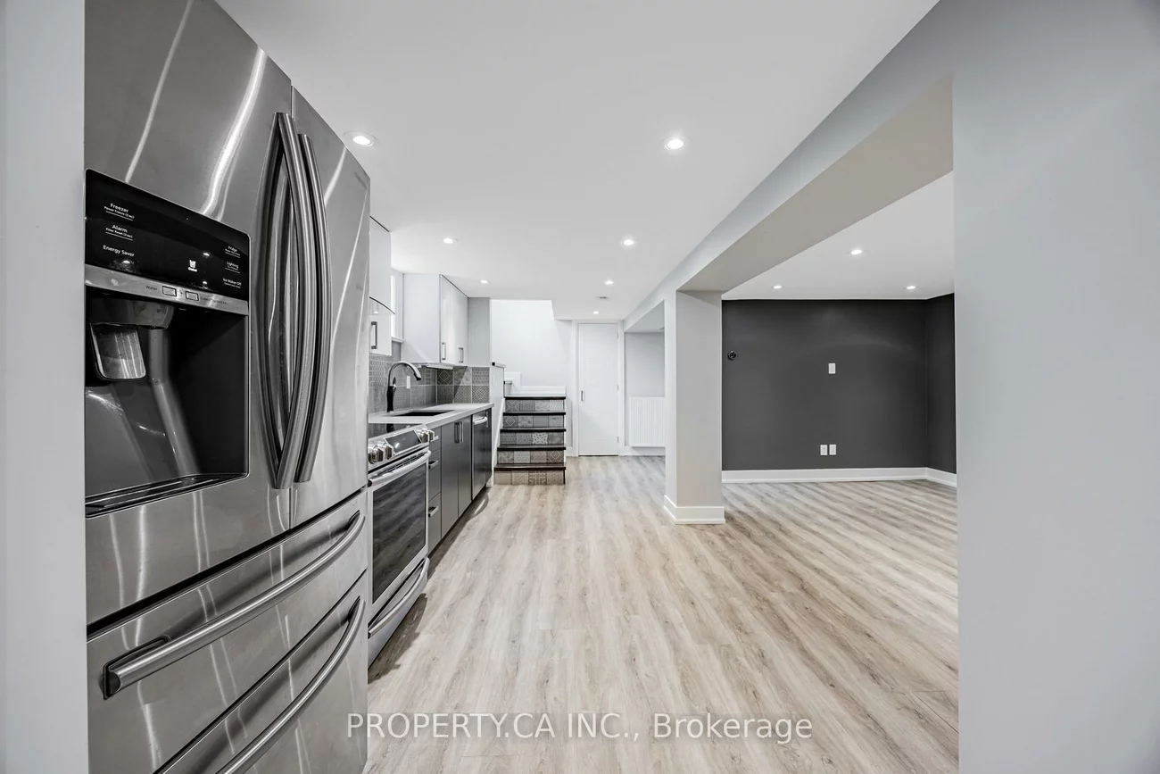 9, Mckayfield, Danforth Village-East York, Toronto