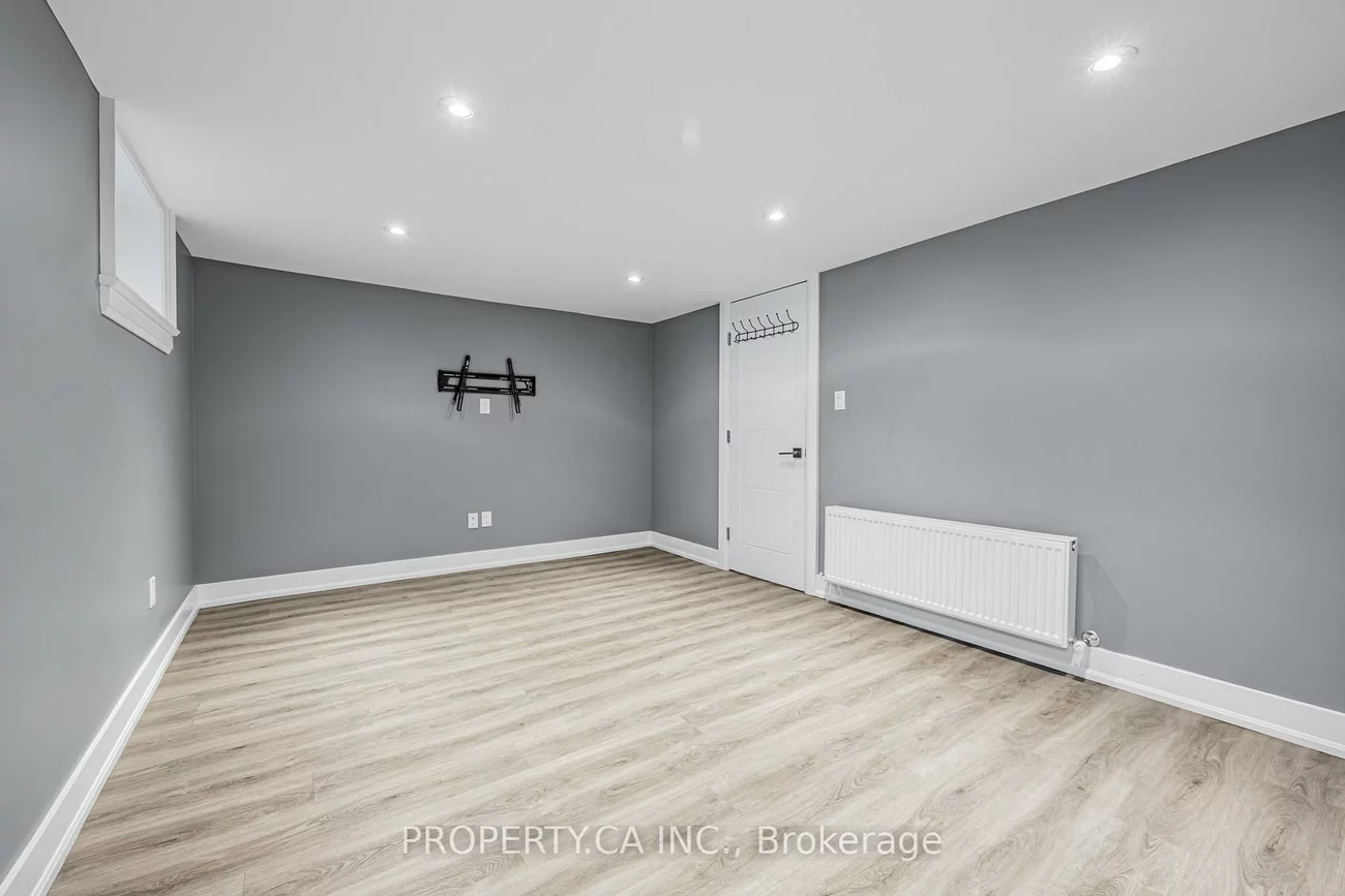 9, Mckayfield, Danforth Village-East York, Toronto