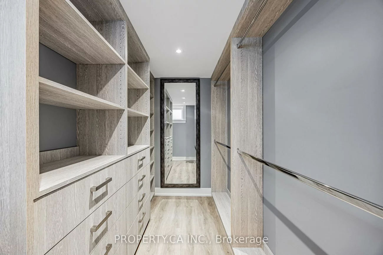 9, Mckayfield, Danforth Village-East York, Toronto