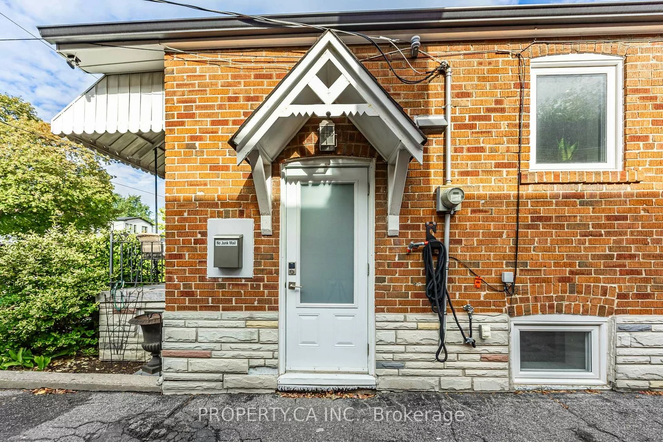 9, Mckayfield, Danforth Village-East York, Toronto