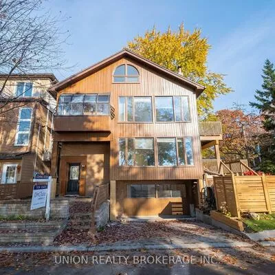 110, Hubbard, The Beaches, Toronto