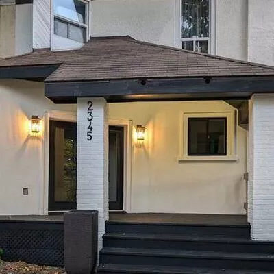 2345, Queen, The Beaches, Toronto