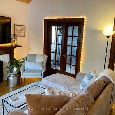 63, Queensbury, Birchcliffe-Cliffside, Toronto