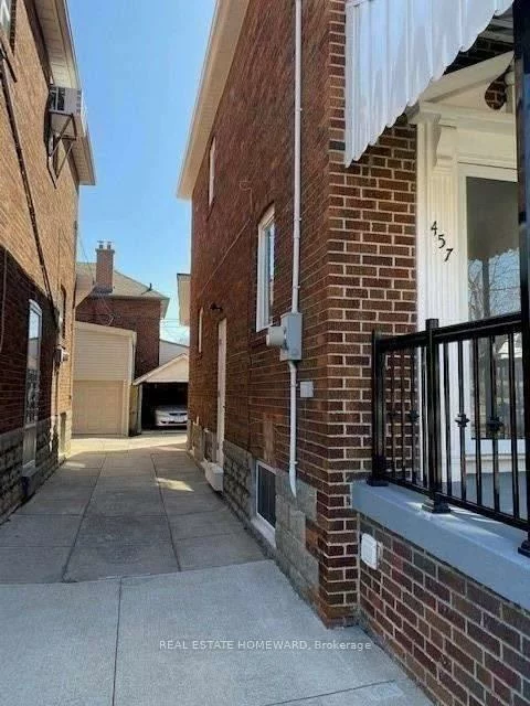 457, Mortimer, Danforth Village-East York, Toronto