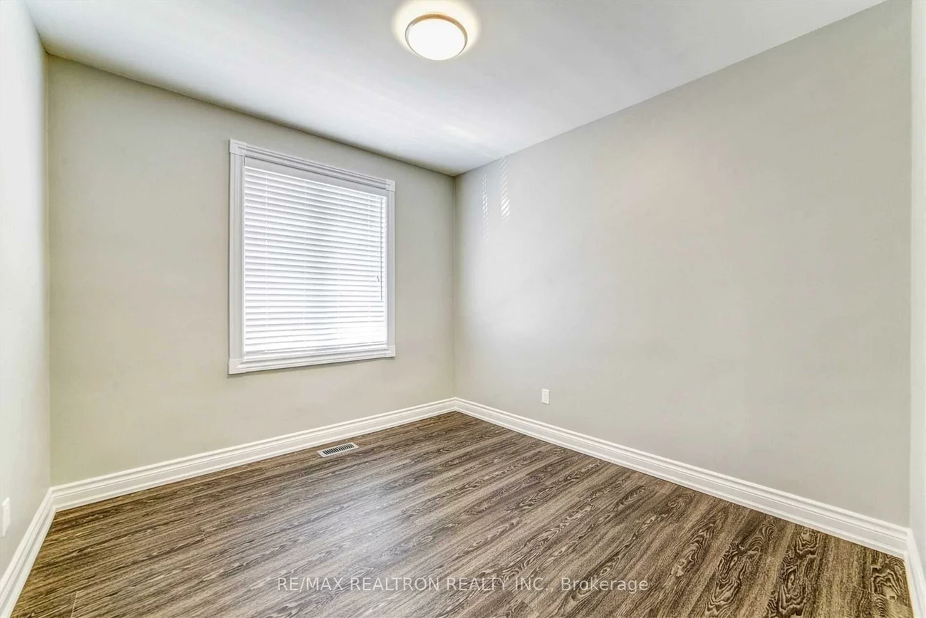 39, Aveline, Woburn, Toronto