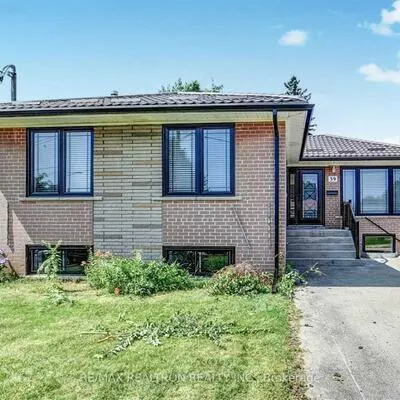 39, Aveline, Woburn, Toronto