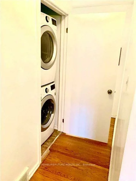 53, Fitzgibbon, Eglinton East, Toronto