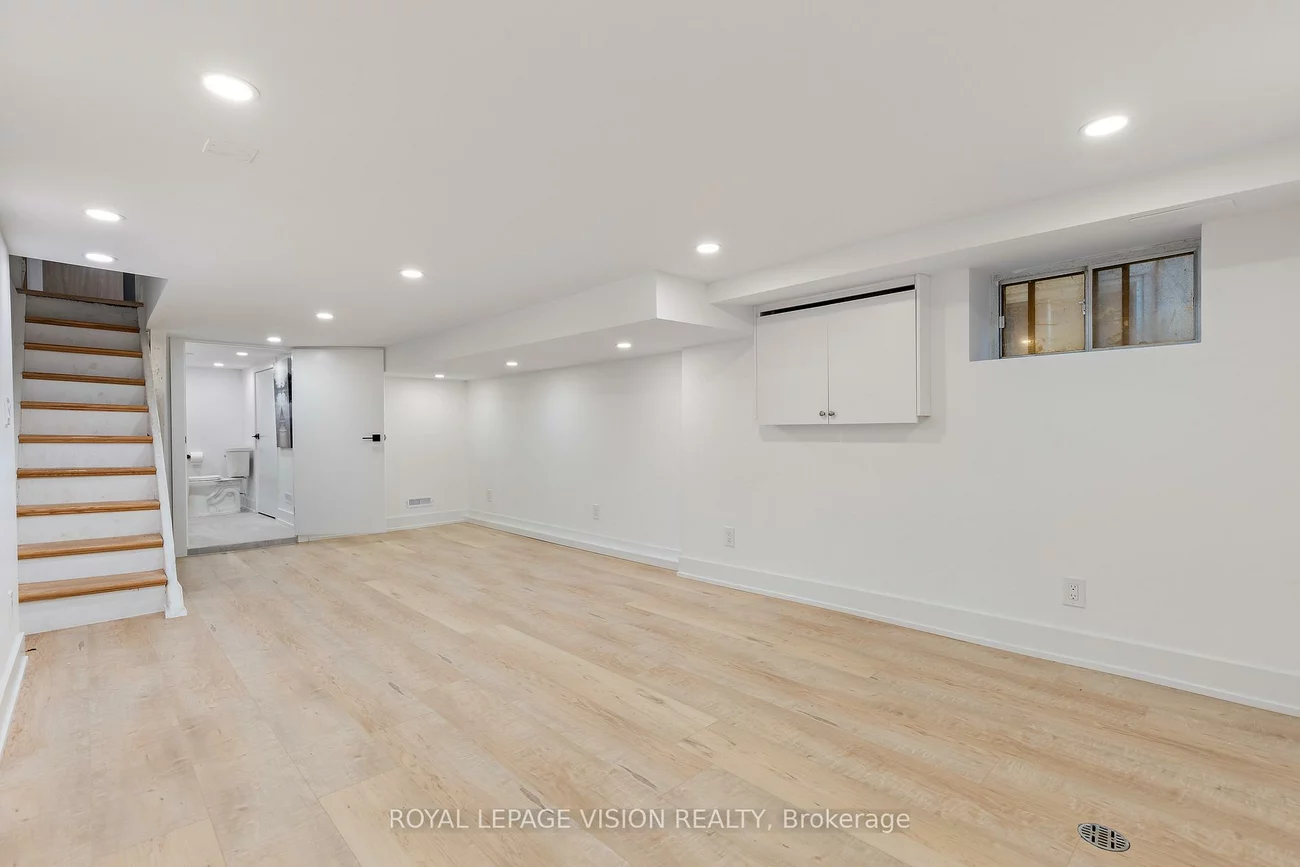 92, Bastedo, Woodbine Corridor, Toronto