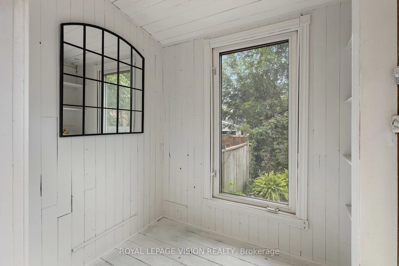 92, Bastedo, Woodbine Corridor, Toronto