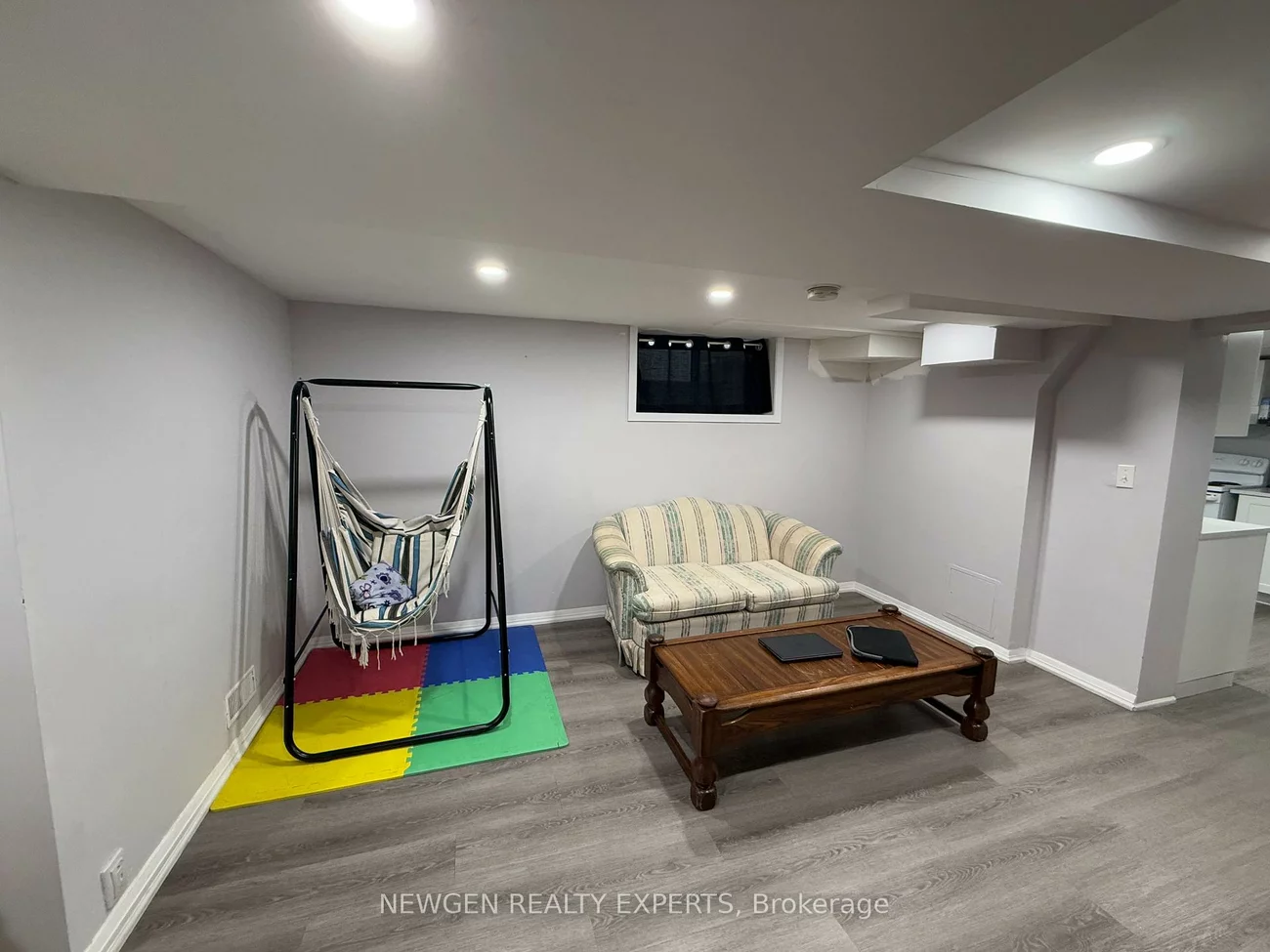 66, Mcdonald, Oakridge, Toronto