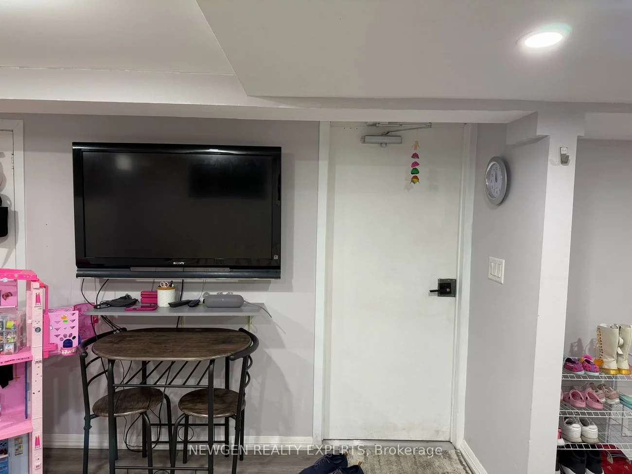 66, Mcdonald, Oakridge, Toronto