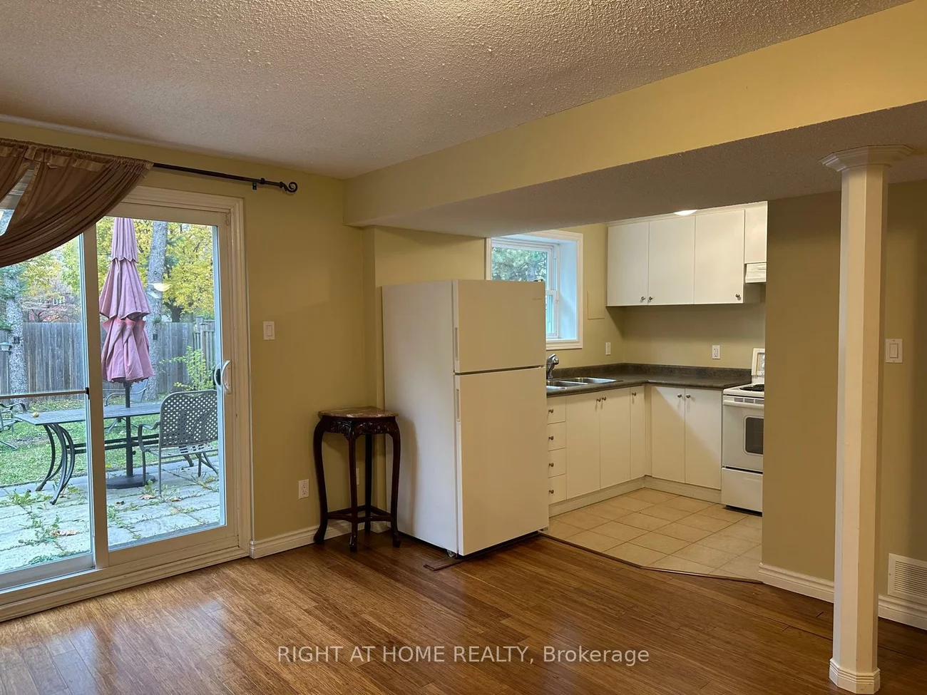 11, Myrna, Agincourt North, Toronto