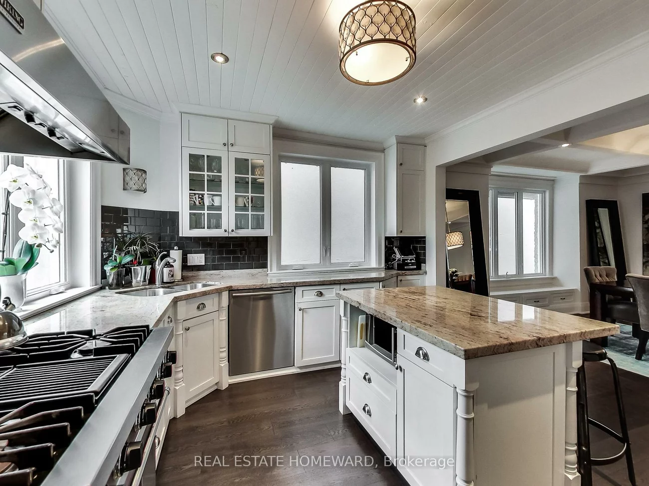 15, Pine, The Beaches, Toronto