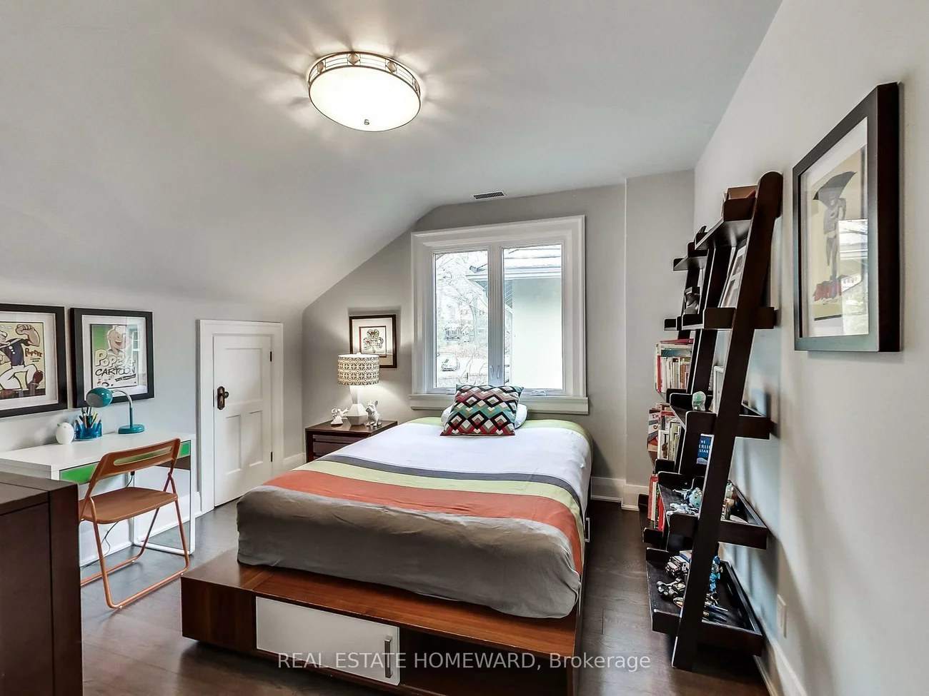 15, Pine, The Beaches, Toronto