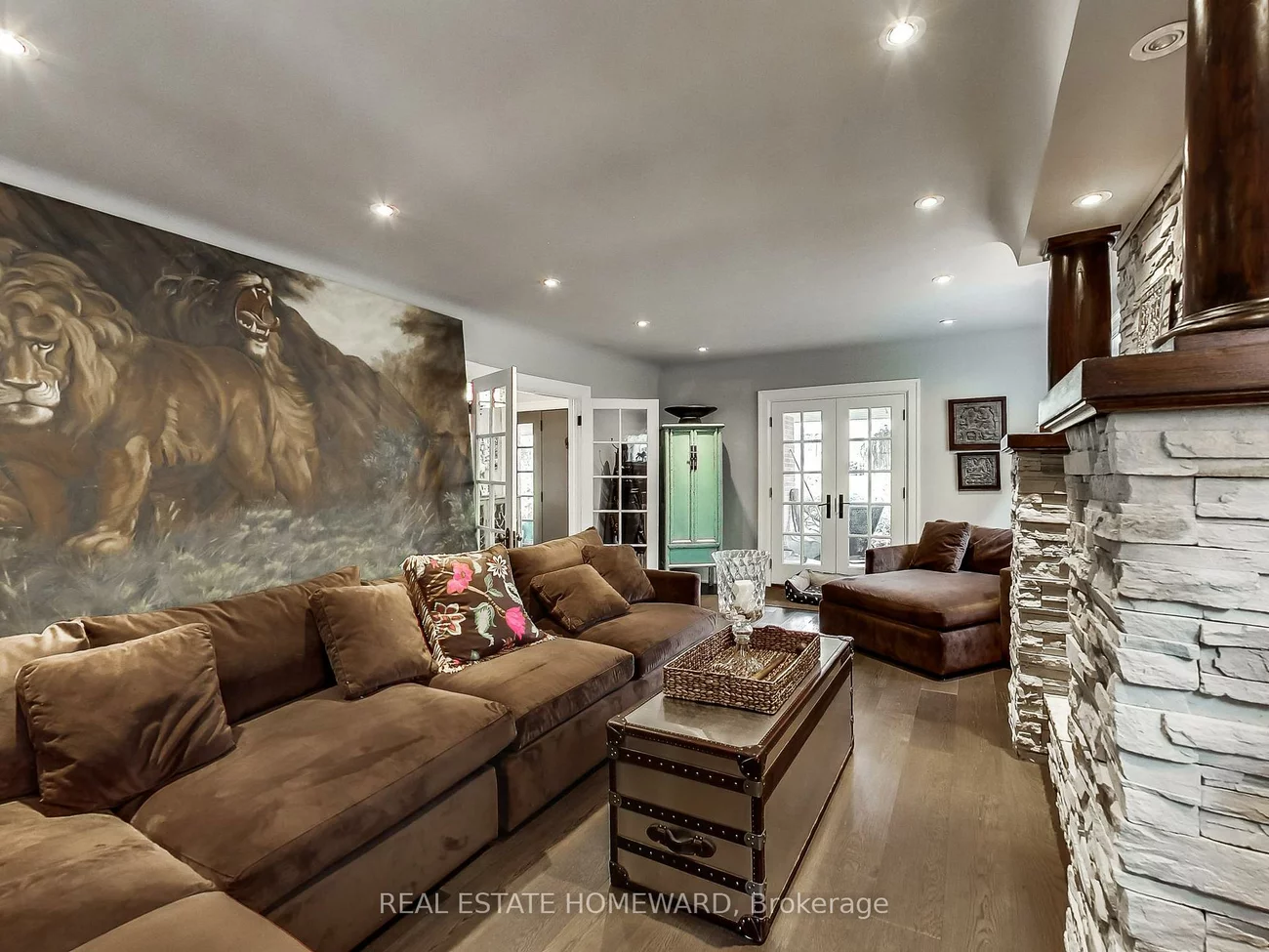 15, Pine, The Beaches, Toronto