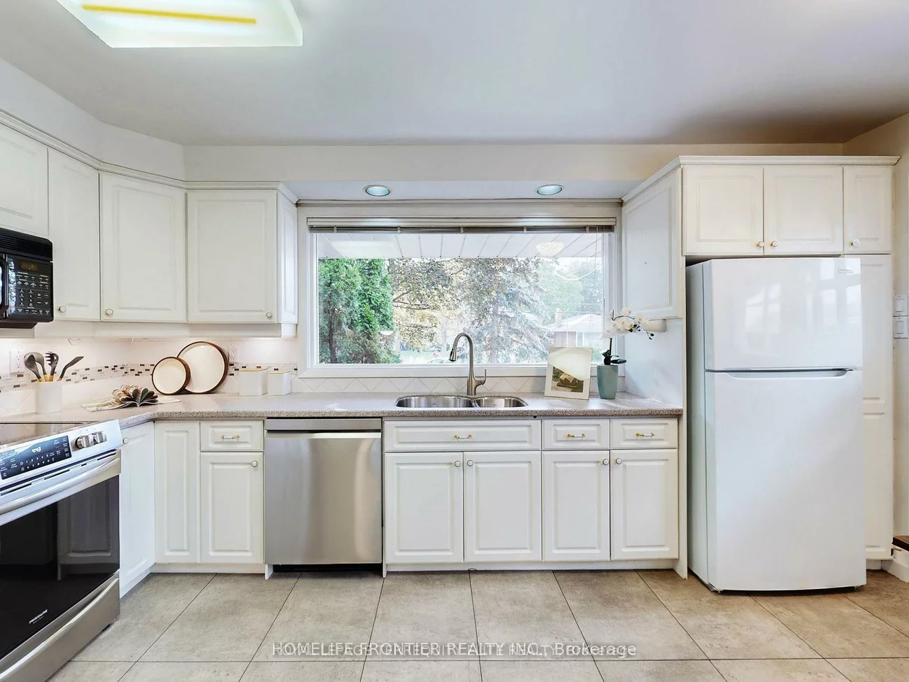 52, Landfair, Woburn, Toronto