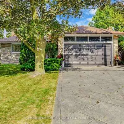 52, Landfair, Woburn, Toronto