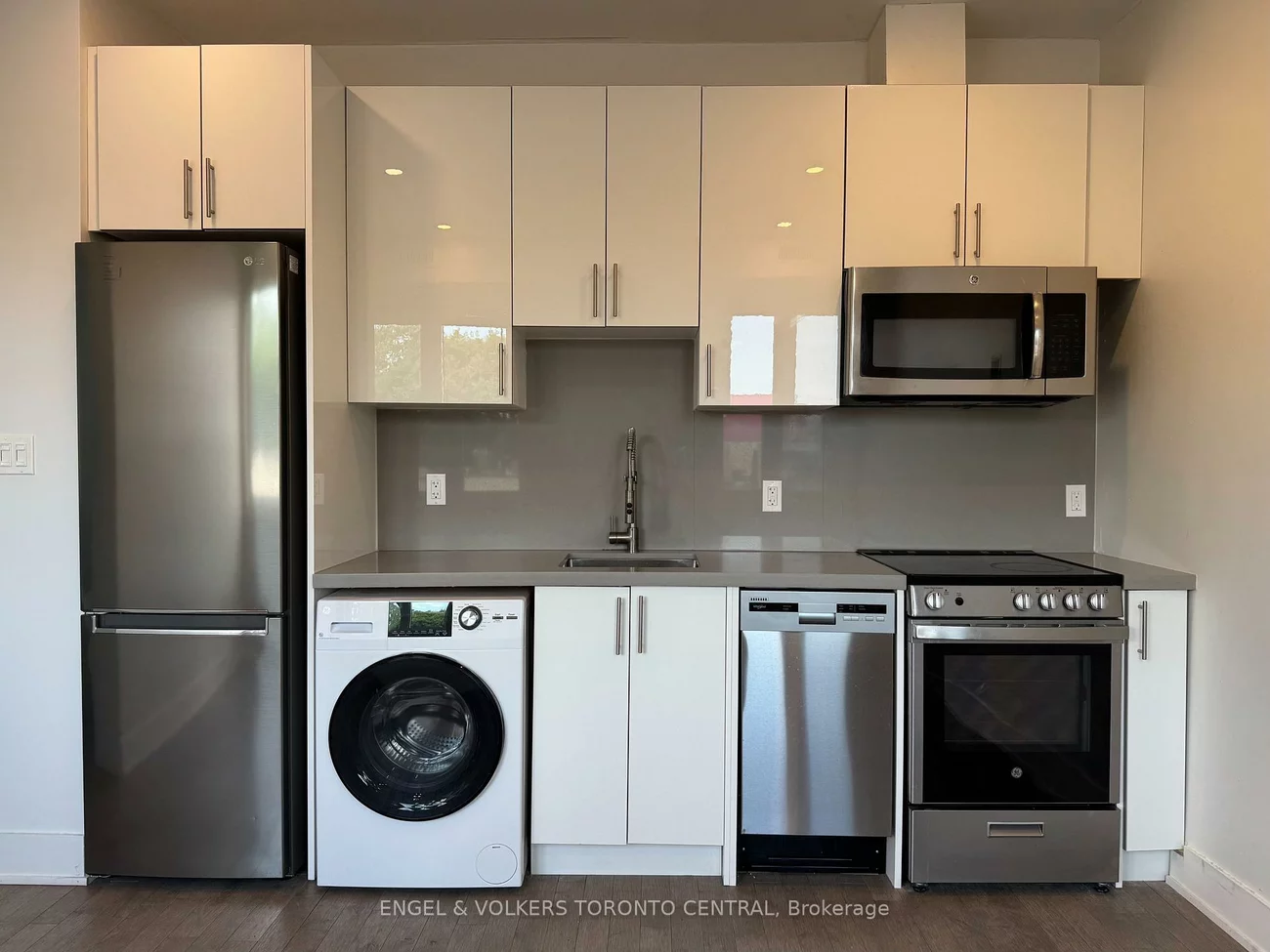 1415, Gerrard, Greenwood-Coxwell, Toronto