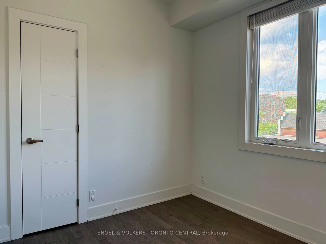 1415, Gerrard, Greenwood-Coxwell, Toronto