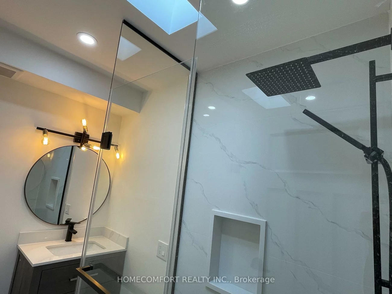 33, Strathmore, Danforth, Toronto