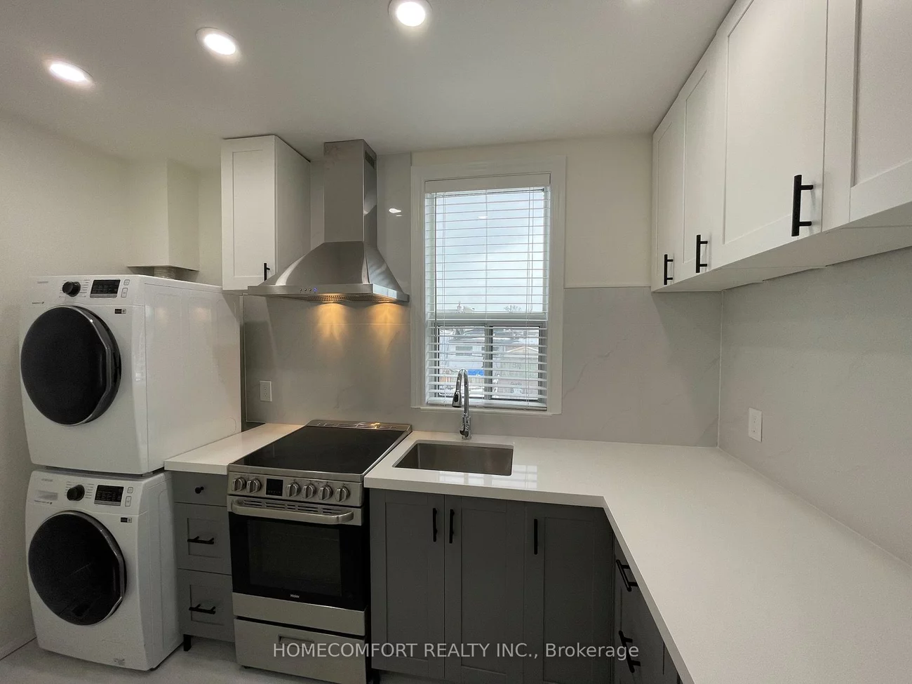 33, Strathmore, Danforth, Toronto