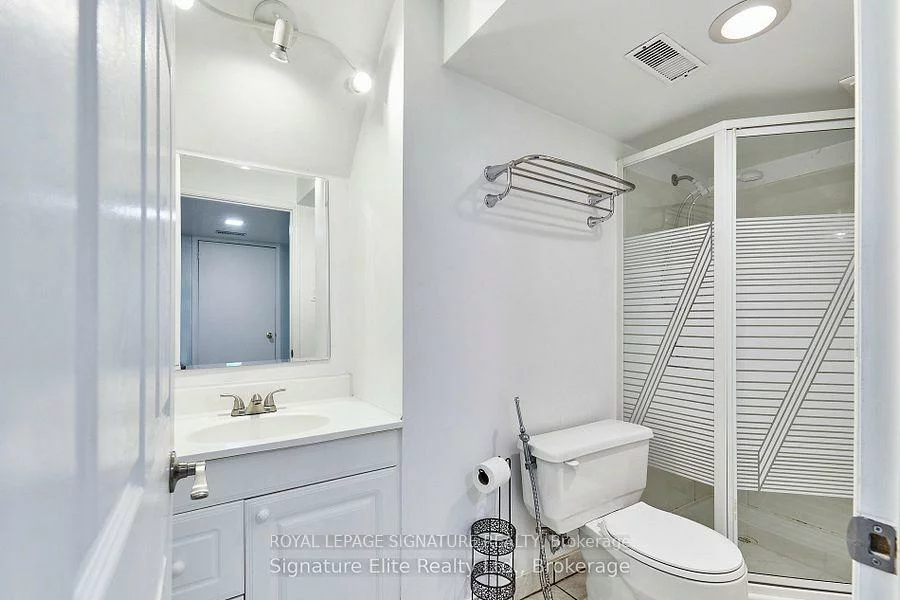 76, Piperbrook, West Hill, Toronto