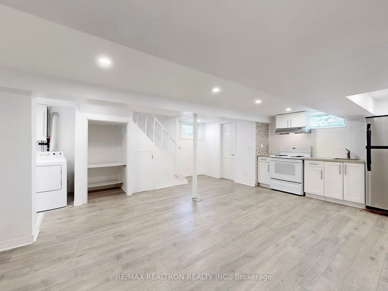 58, Magnolia, Kennedy Park, Toronto