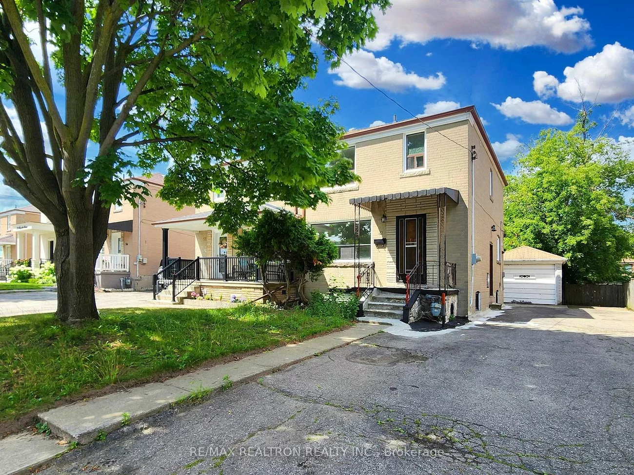 58, Magnolia, Kennedy Park, Toronto